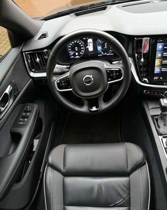Volvo V60 cena 139000 przebieg: 76482, rok produkcji 2020 z Garwolin małe 172